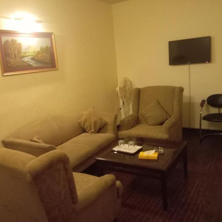 Hotel Shalimar רוואלפינדי מראה חיצוני תמונה
